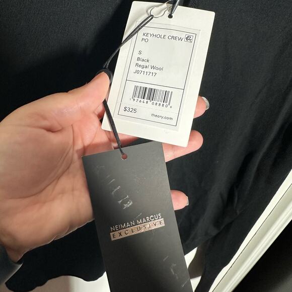 NEW Theory Keyhole Crew Black Regal Wool Sweater Size Small Women's - Picture 5 of 12